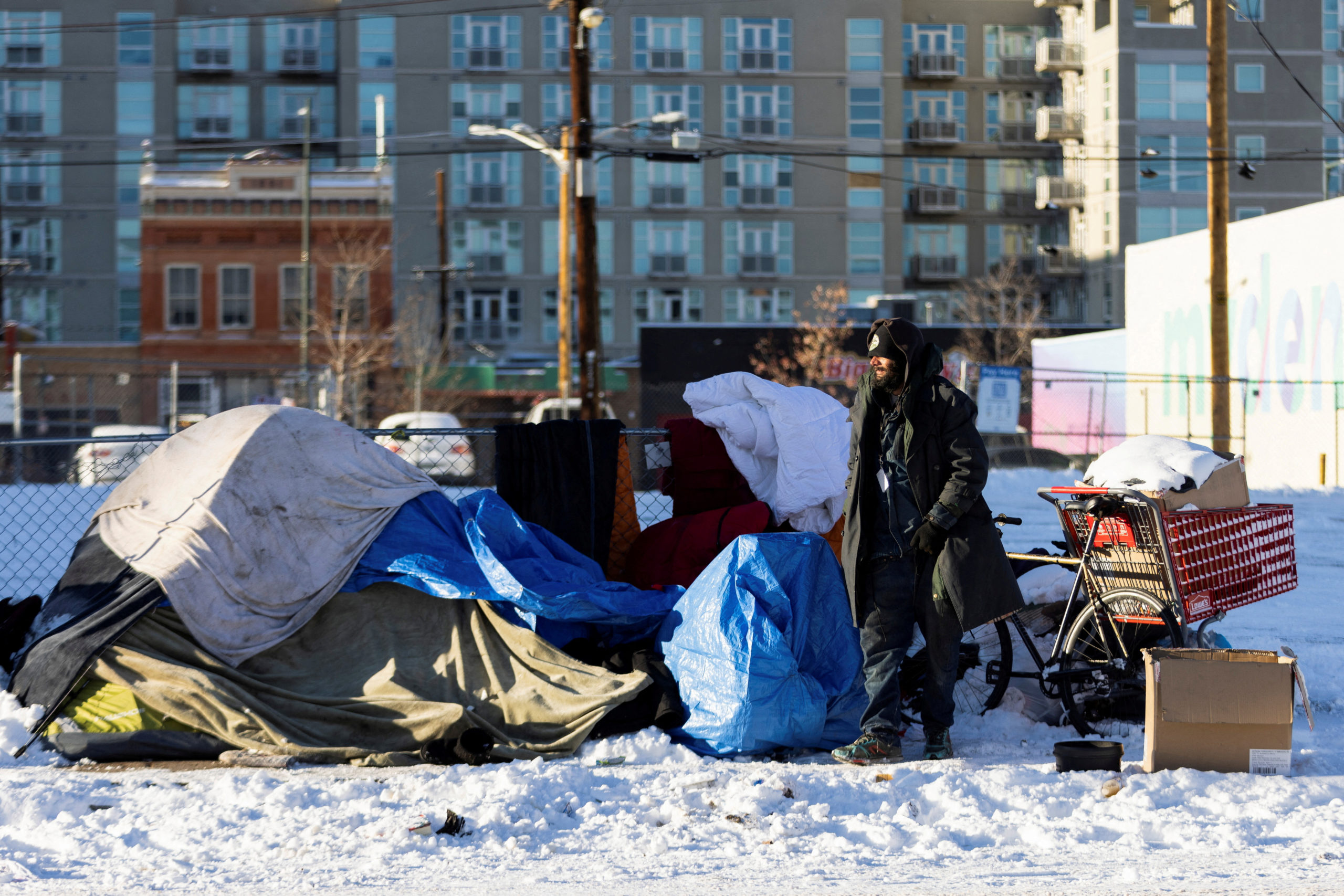 Extreme cold weather stretches US homeless shelters' capacity ...