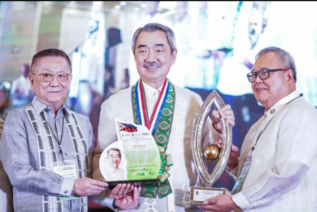 SM Prime's Hans T. Sy was recently recognized for his contribution to nation-building and resiliency in the country through sustainability and disaster risk reduction at The Outstanding Filipino (TOFIL) Awards 2022, held on December 12, at the Rizal Park Hotel, Manila.