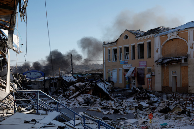 Russian strike during 36-hour Orthodox Christmas ceasefire, in Bakhmut. STORY: Shelling booms around Bakhmut’s streets in ‘Christmas ceasefire’