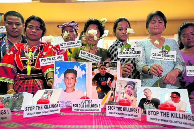 Mothers of “Oplan Tokhang” victims appeal to then-President Rodrigo Duterte to stop the killings in this file photo on Oct. 28, 2017. STORY: Bill in US Congress ties PH aid to prosecution of rights violators