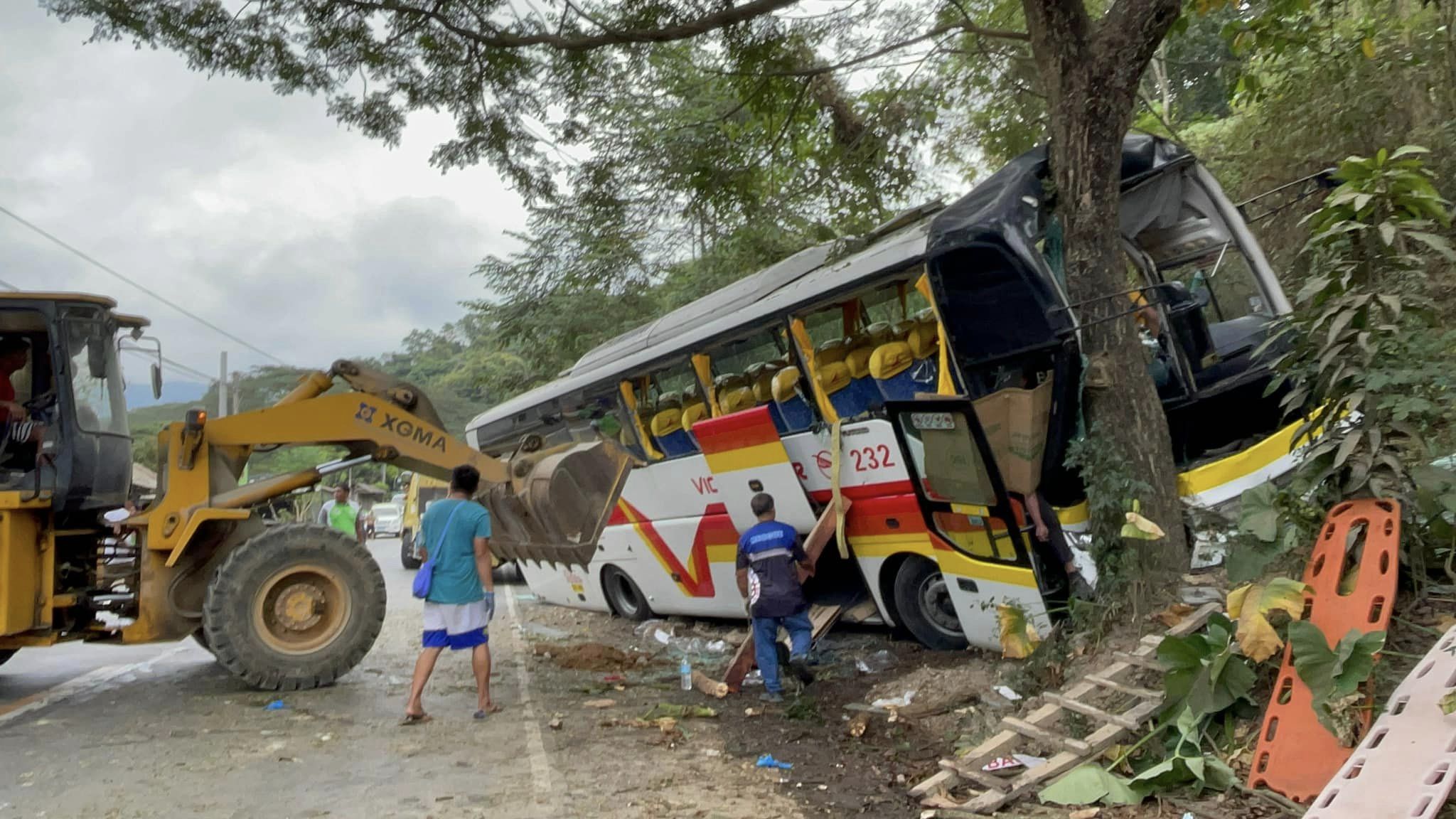 A passenger bus traveling from Baguio City to Quezon City crashed after it skidded on a highway in Pugo town in La Union province on Tuesday morning (Jan. 3), killing the bus conductor and baby, police said.