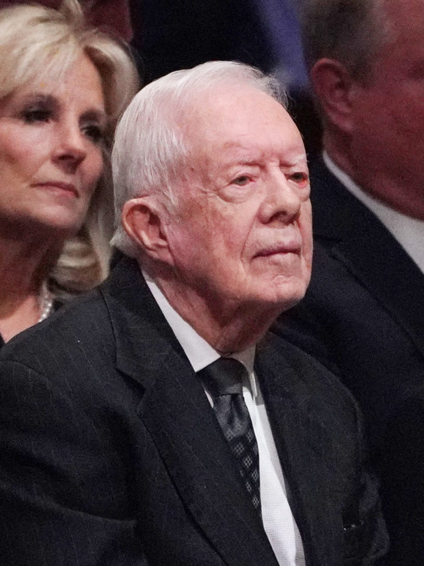 Jimmy Carter, the 98-year-old former US president who led the nation from 1977-1981, is receiving hospice care at home.