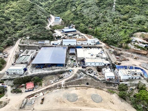 The construction of the Wawa-Calawis Water Treatment Plant in Antipolo City, Rizal (pictured), which is part of the Wawa-Calawis Water Supply System Project Phase 2, is now 82% complete and currently in testing and commissioning stage.Set to provide additional 438 MLD of water for more than 1 million customers in Antipolo, Teresa and Baras, this project is part of Manila Water’s 2023-2027 Service Improvement Plan, which comprises construction of disaster-resilient facilities to ensure water supply and service reliability in the East Zone.