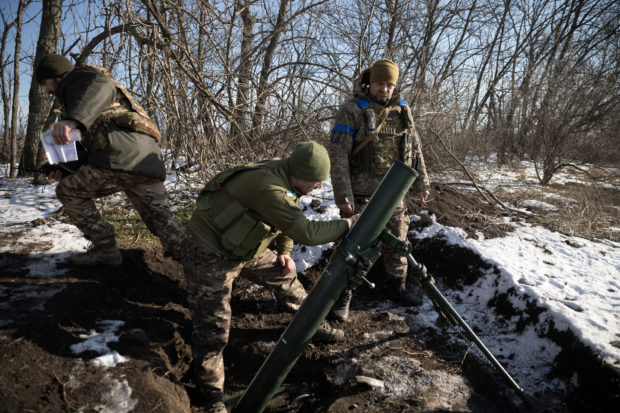 battles rage in Donetsk region