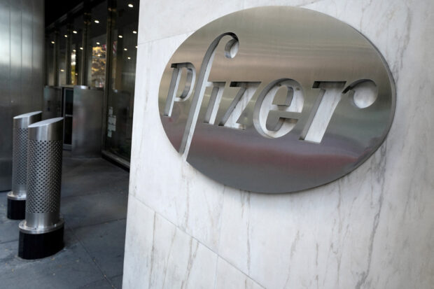 US FDA advisers overwhelmingly back Pfizer's oral antiviral COVID-19 treatment Paxlovid for full approval in adults at high risk of progression to severe disease.