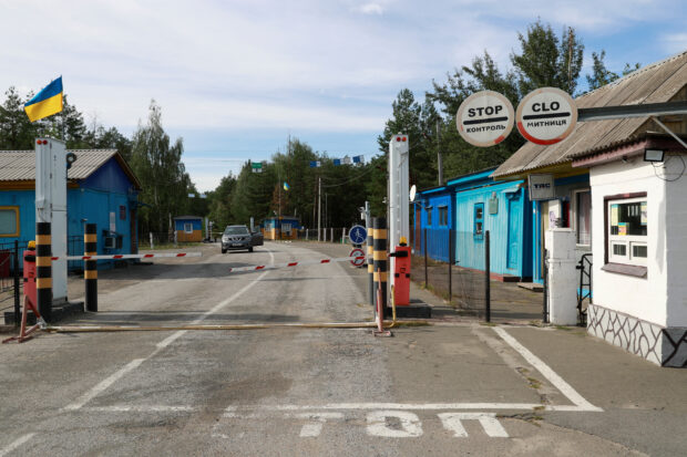 FILE PHOTO: A general view shows the checkpoint Vilcha on the border with Belarus, in Ukraine September 8, 2020. REUTERS/Valentyn Ogirenko