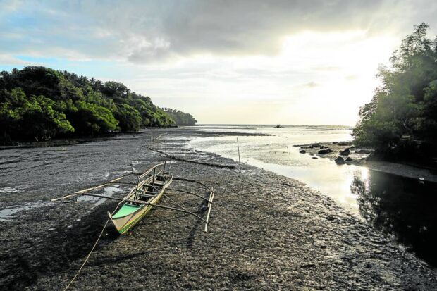 A remotely operated underwater vehicle from Japan will help in the Mindoro oil spill cleanup