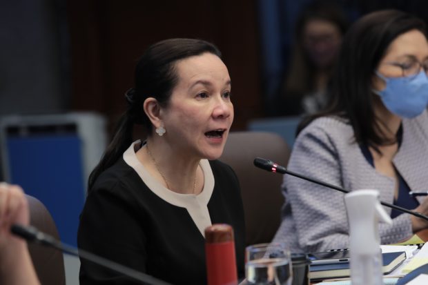 Senator Grace Poe has sought to indefinitely postpone the deadline for traditional jeepneys to consolidate as she urged the Department of Transportation (DOTr) to first iron out its public utility vehicle (PUV) modernization plan.