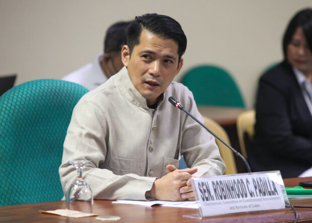 With a number of measures filed in the Senate pushing for Charter change (Cha-cha), Senator Robin Padilla said he finds it difficult to accept why his colleagues would  be against or not open to it now.