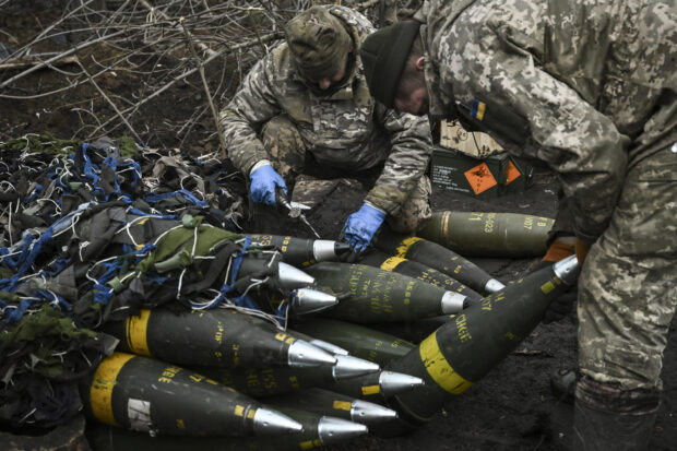 Ukraine readies counteroffensive 