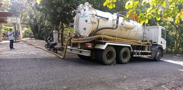For the month of April, the desludging caravan of East Zone concessionaire Manila Water will go around 43 barangays in Metro Manila and Rizal to provide septic tank cleaning to its customers at no additional cost. Aside from the desludging service, Manila Water also urges its customers to attend the IECs conducted by the Company before the scheduled desludging in their barangay, to further understand the benefits of desludging and wastewater treatment.