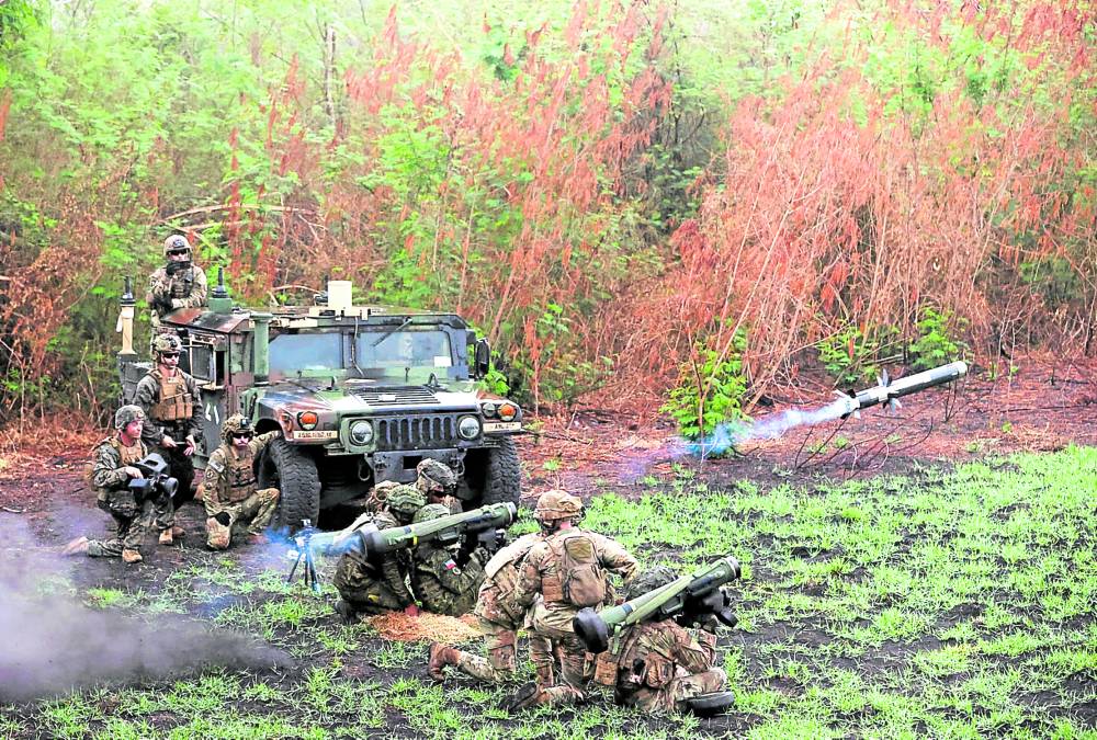 Pinoy troops practice use of Javelin missiles