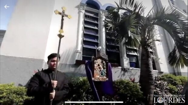 LOOK: Metro Manila churches hold Stations of the Cross for Holy Friday
