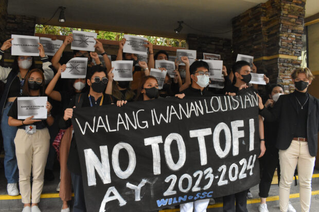 Students of Saint Louis University (SLU) in Baguio City hold a protest rally outside their campus on Monday (April 24) to oppose the impending 9-percent increase in tuition and other school fees. (Photo by Jethro Bryan Andrada)