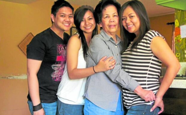 Pinay nanny Luz Pedrosa (third from left) with her Fil-Am “alaga”: (From right) Maricar, Nicole, and JP Babaran. Photo taken in 2008. STORY: When a nanny is more than a mother