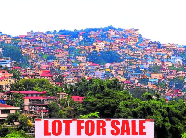 PRIME PROPERTY Baguio City, the country’s summer capital, has some of the country’s most coveted properties because of its status as a townsite reservation. All Baguio land within the reservation are alienable—except for civil, military and forest reservations—with many private lands up for sale, like this lot shown in this photo taken on Aug. 26, 2022. —EV ESPIRITU