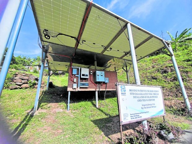 Solar panels installed at Yook village in Marinduque STORY: In Marinduque villages, DOST projects bring ‘water security’