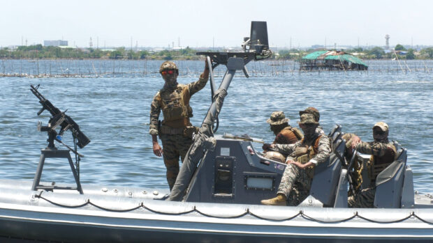 The Philippine Navy unveiled here on Monday two new gunboats docked at the Naval Station Pascual Ledesma. 