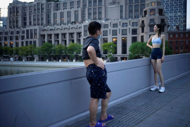 Chinese cities broil in heat