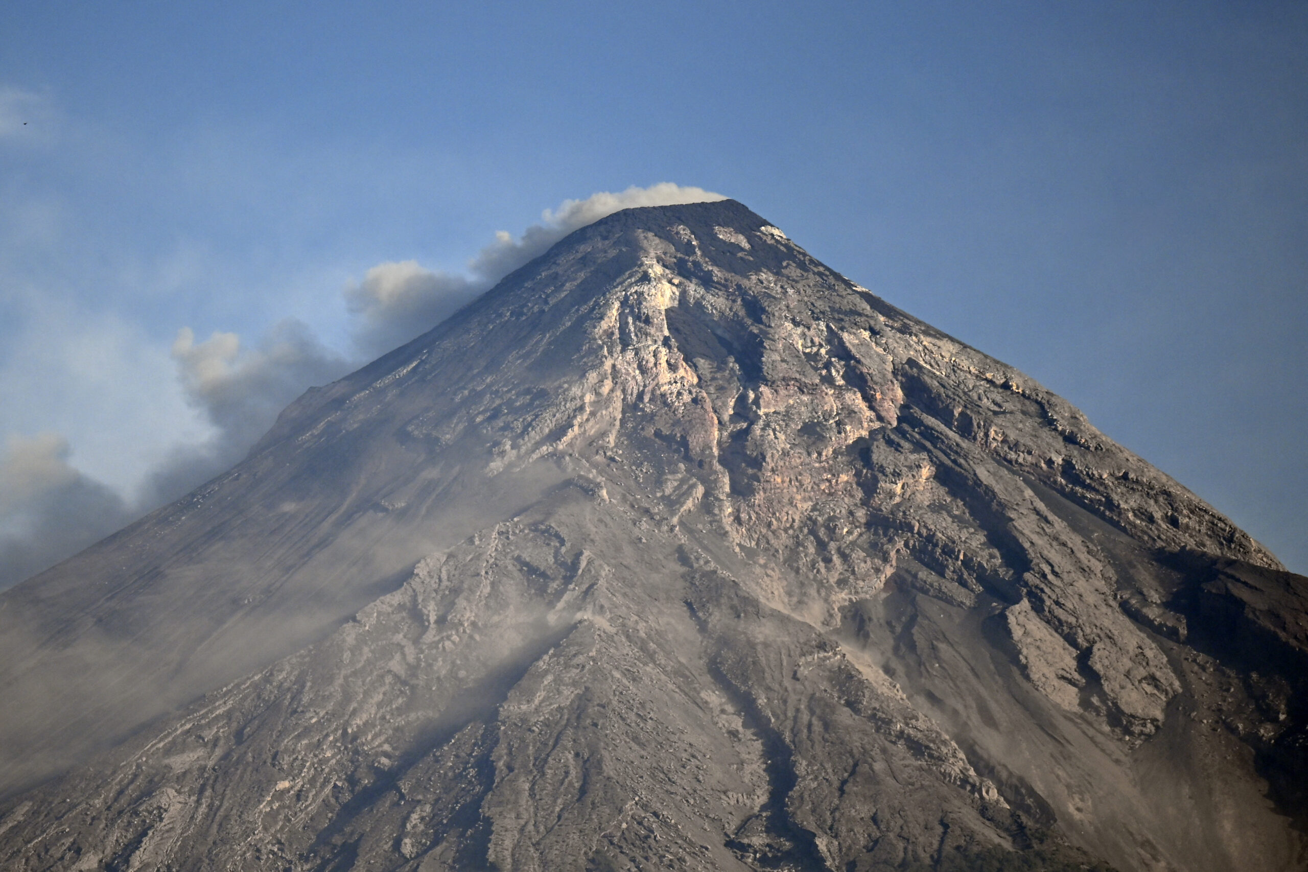 Evacuees return home after Guatemala volcano dies down--official ...