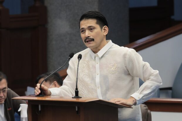 Robinhood C. Padilla STORY: Padilla doesn’t feel allluded to by Drilon’s ‘lack of decorum’ comment