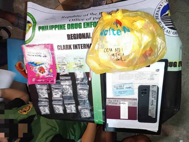 Pieces of evidence seized during a sting operation last Monday. Said to be worth P1,055,000 of shabu (crystal meth). The said sting operation resulted to the arrest of two persons in Bulacan. 