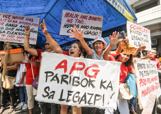 Supporters Rally Behind Embattled Rosal Couple In Albay Following ...