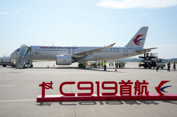 china passenger jet C919