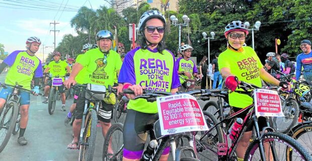 Bikers in Davao City on Sunday hit the road carrying signs calling for prompt action against the worsening impact of climate change. STORY: Mindanao bikers call attention to climate crisis