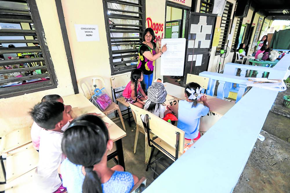 Mayon evacuees hit 20K; price freeze on in Albay - Vimarsana News