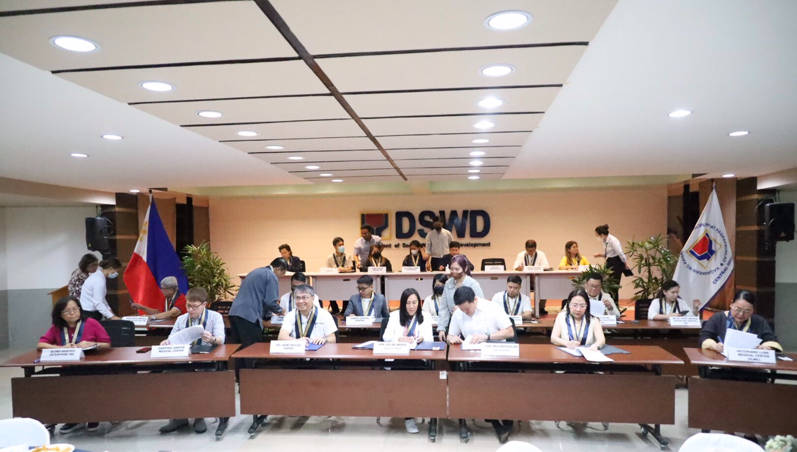 DSWD inks deal with 25 new AICS medical partners