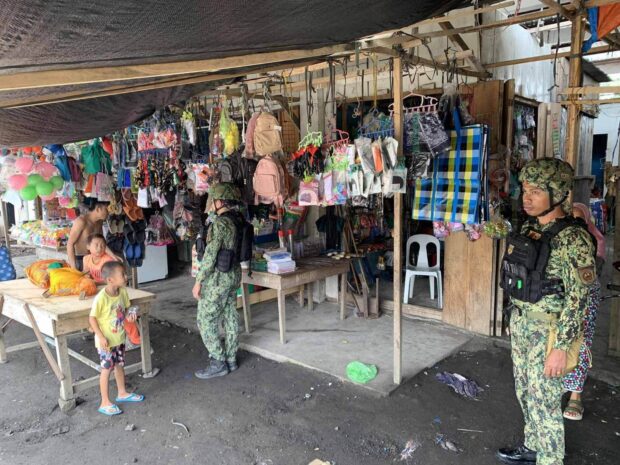 Colonel Robert Daculan, Lanao del Sur police director, has assured residents of Marogong that government security forces are in control of the situation in the town amid a recent threat of violence by Islamic State-linked Dawlah Islamiyah (DI) militants.