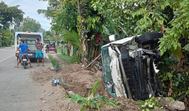 Five South Korean tourists were injured in a road accident at past 5 a.m. on Wednesday, June 21, along the national highway of Barangay Langtad in Argao town, 66.9 kilometers south of this city.
