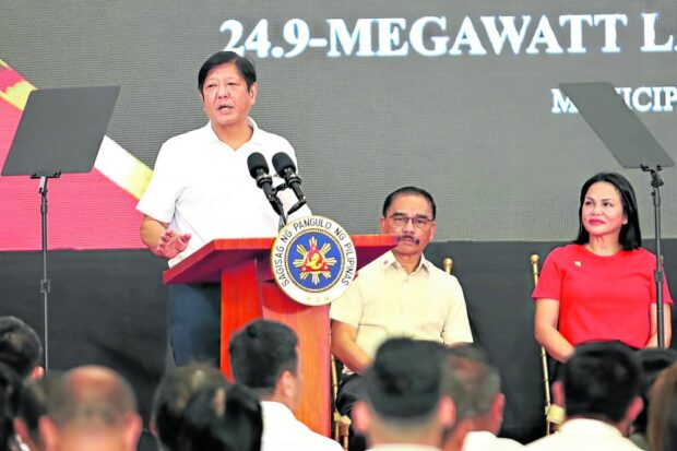 RENEWABLE SOURCES President Marcos, in a speechduring the opening of the Lake Mainit Hydro Power Plant on Wednesday, says the government is prioritizing the use of renewables in increasing the country’s energy supply. With the President are Agusan del Norte Gov. Maria Angelica Rosedell Amante (right) and Rep. Dale Corvera. —ERWIN MASCARIÑAS
