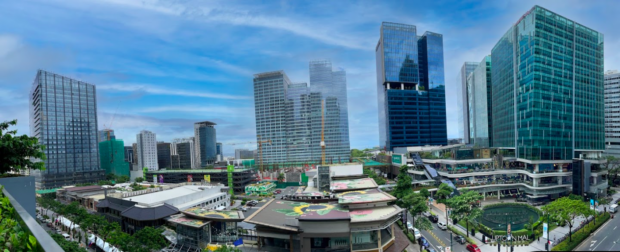 The Philippines is on track to reach middle-income status by 2025, says Speaker Ferdinand Martin G. Romualdez, citing the Asian Development Bank's (ADB) robust growth projections for the nation's economy.