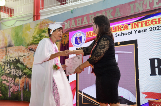 A 71-year-old woman graduated elementary school in the city of Taguig on Thursday, proving that it is never too late to pursue one’s education.