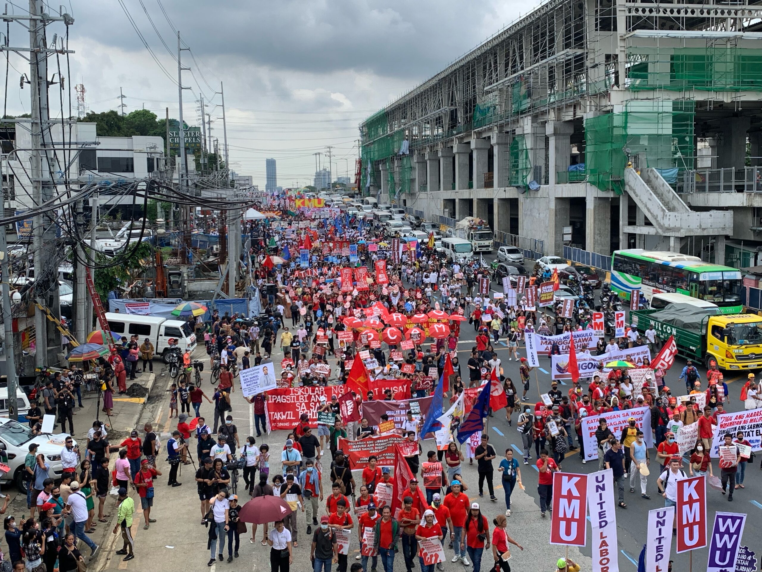 14 Bayan leaders get subpoena over Sona protest | Inquirer News