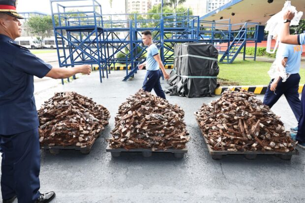 Authorities destroyed over 7,000 defective firearms in Quezon City, as they plan to turn the weapons' scraps into farming tools, the Philippine National Police (PNP) said on Tuesday. 