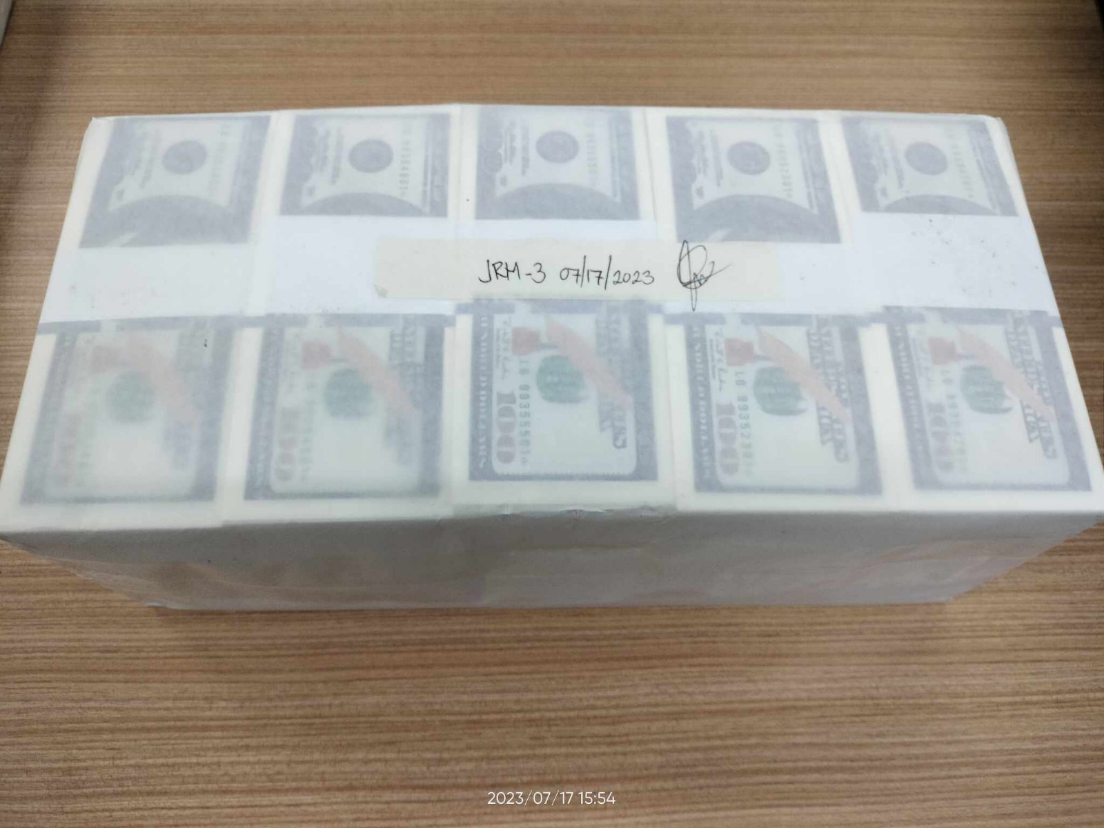 Man nabbed in Makati City, P27 million worth of fake US dollar bills seized