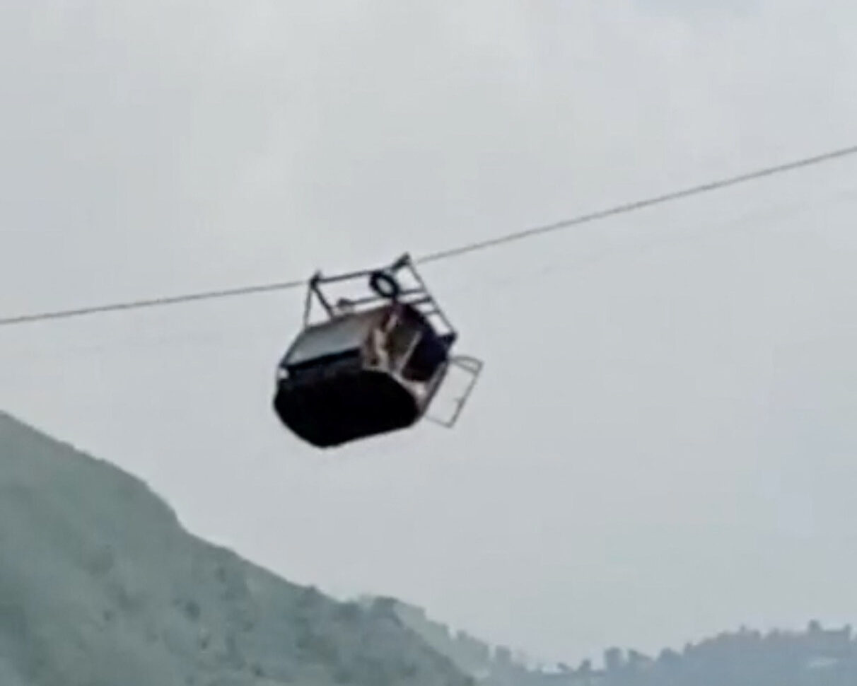 Pakistan cable car ordeal ends with all on board, mostly children ...