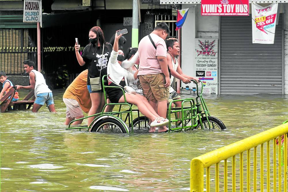 Flooding Drags In Dagupan | Inquirer News