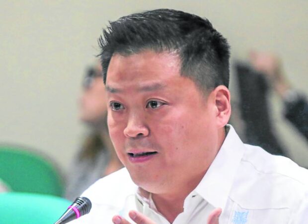 Social Welfare and Development Secretary Rex Gatchalian said they are now investigating reports of an alleged cult in Surigao del Norte supposedly collecting the Pantawid Pamilyang Pilipino Program (4Ps) and other cash grants of its members. 