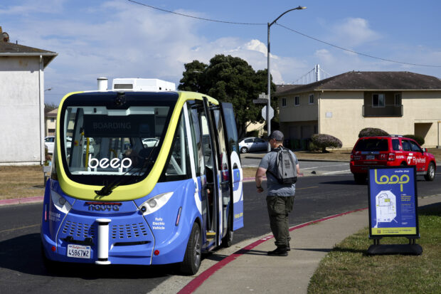 San Francisco launches a driverless bus service