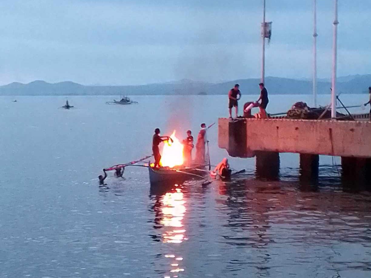 Crew hurt, seven others rescued in burning boat