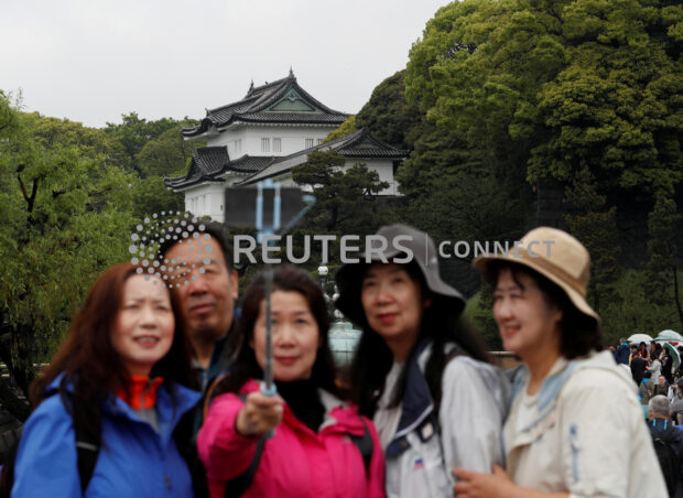 China group tours return to Japan 