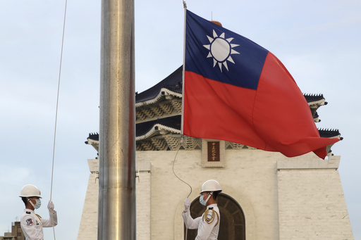 China sends ships and fighter jets toward Taiwan 