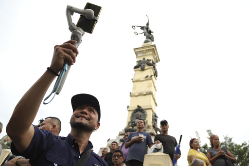 free press withers in El Salvador,