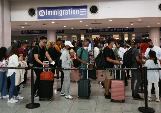 International passengers at the immigration counter of Ninoy Aquino International Airport Terminal 3 in Pasay City. Manila International Airport Administration Bryan Co said they added immigration counters on the airport with now 44 counters for faster transactions. INQUIRER PHOTO / RICHARD A. REYES