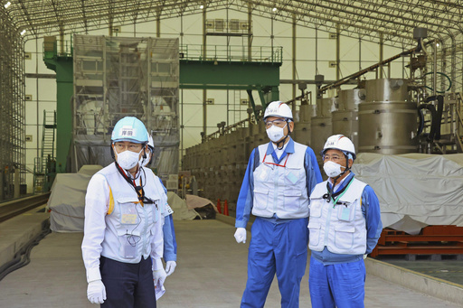Japan's Kishida visits Fukushima plant