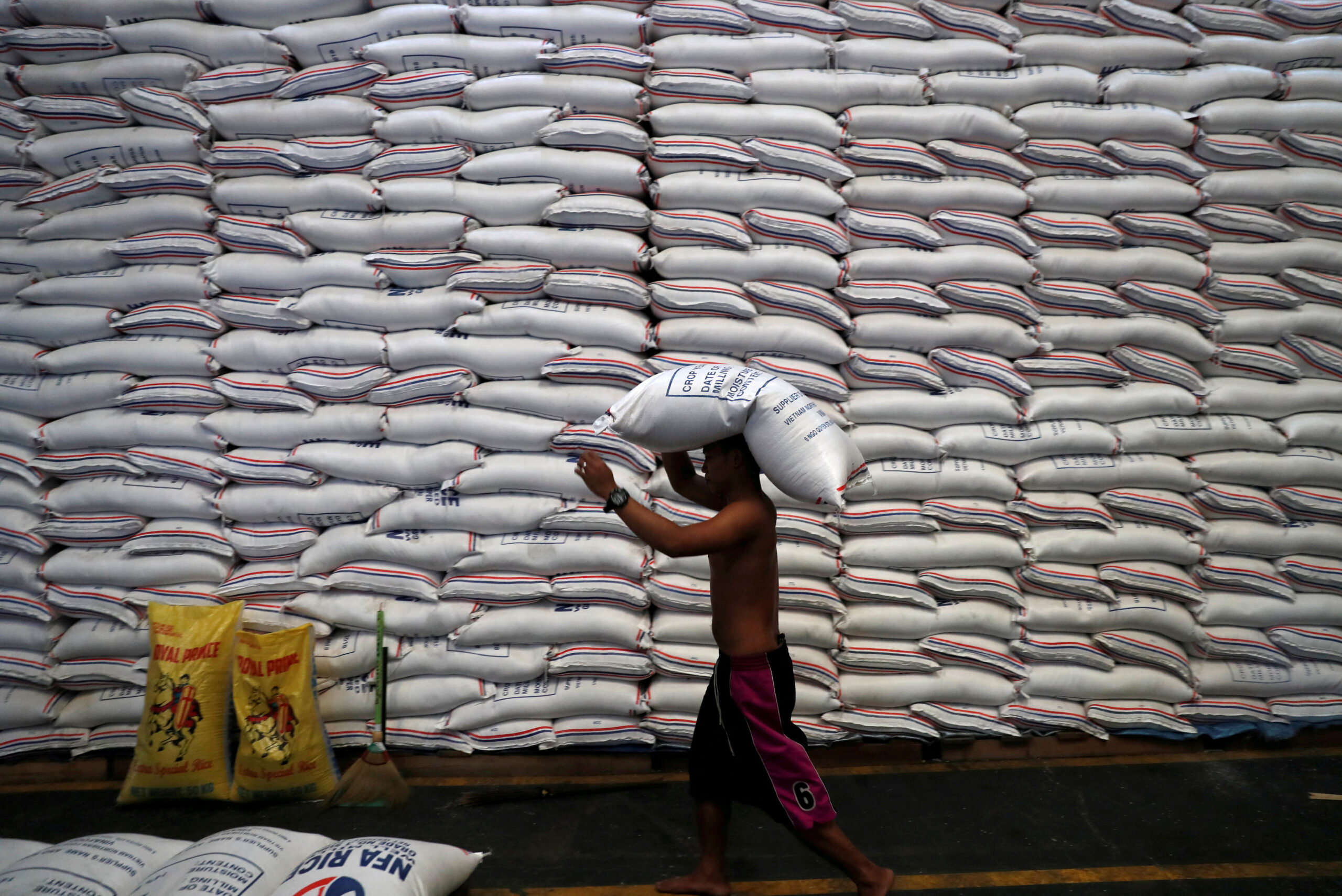  Farmers group opposes planned rice tariff cut